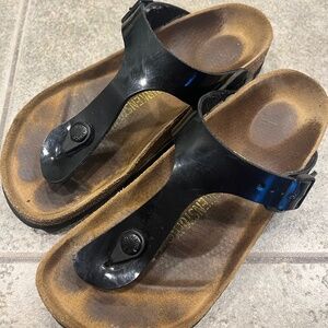 BIRKENSTOCK Women’s Black Patent Leather Gizeh. Size: 36